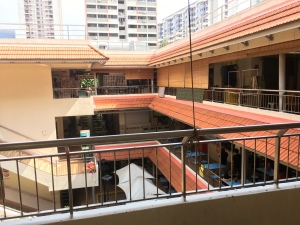 Hawker in front of the hotel
